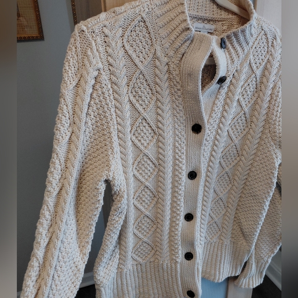 L.L. Bean Signature Ivory Beige Fisherman's Cable Knit Cotton Sweater Cardigan - Picture 4 of 9